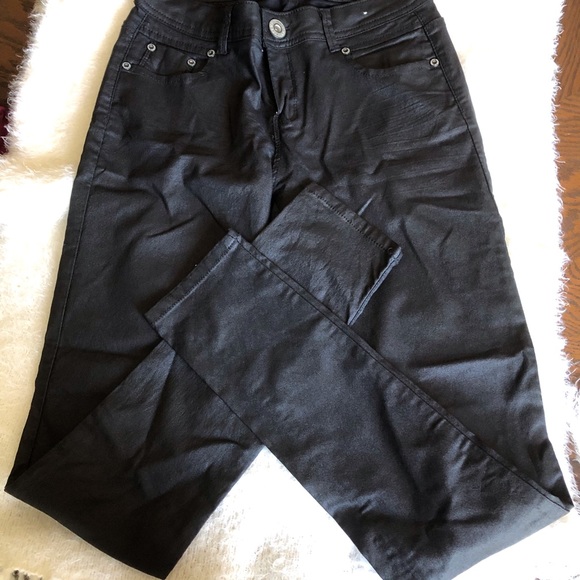 Jeans - Picture 2 of 3